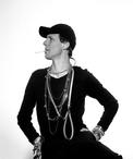 027_Coco Chanel Selbstportrait

2012, Foto
17 x 12 cm in Künstlerrahmung
Ausrufpreis: 100,-